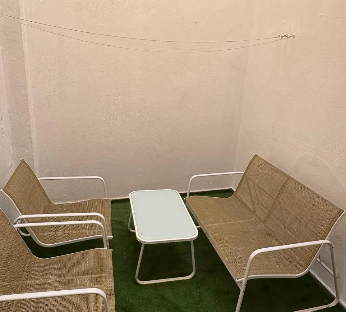 Resolana Home Sevilla! 0*, Sevilla